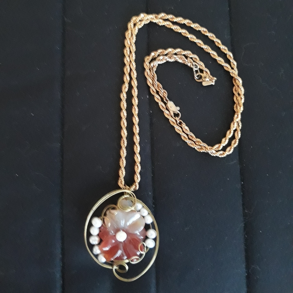 Vintage Carved Carnelian and Pearl Flower Pendant + Monet Chunky Gold Tone Chain - Picture 14 of 14